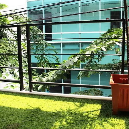 Live Like A Local In Ekkamai Apartment Bangkok Exterior photo