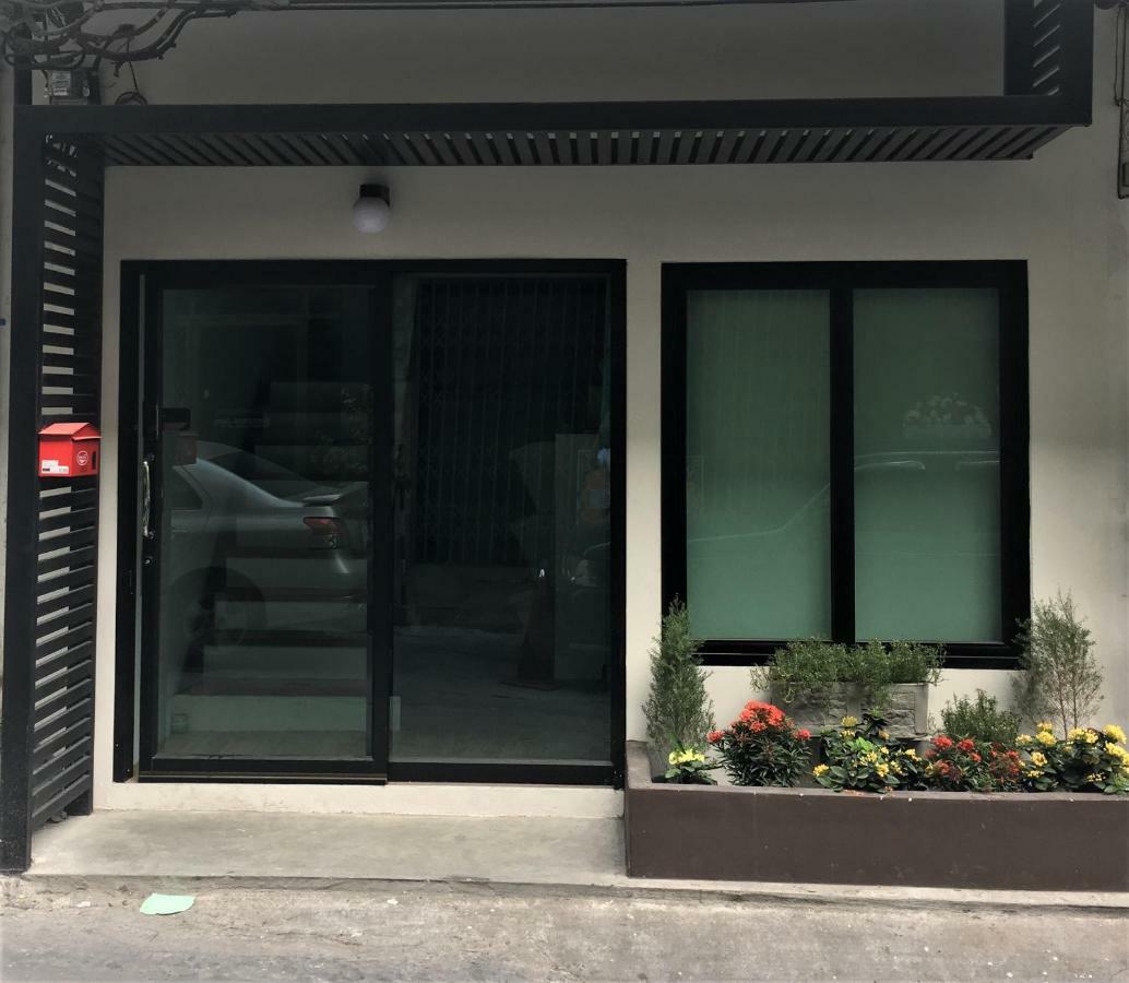 Apartment Live Like A Local In Ekkamai